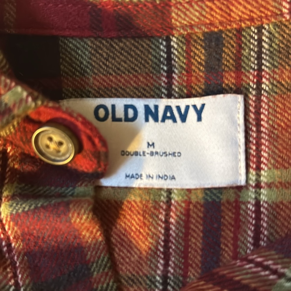 Maroon and olive green 100% cotton button down shirt from Old Navy. Size M. - Picture 2 of 3